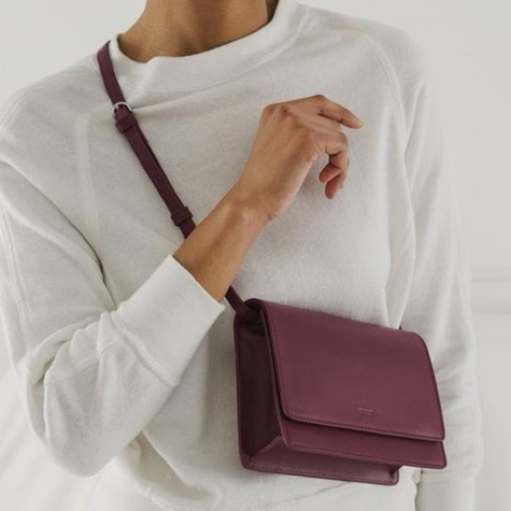 BAGGU Small Structured Leather Bag - Cranberry - image 3